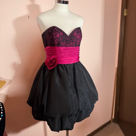 betsey johnson black prom dress Women's Bubble Soiree Dress in Black | Size Medium main image 0